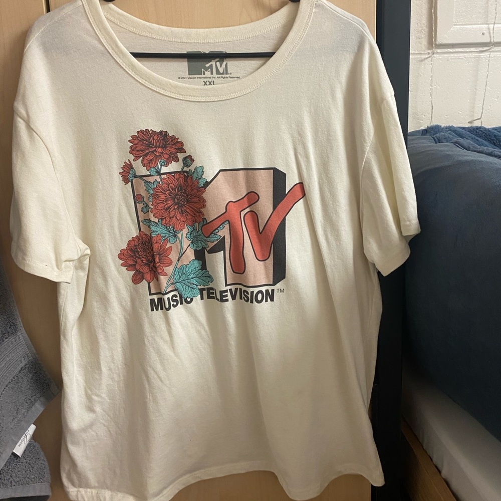 oversized tee